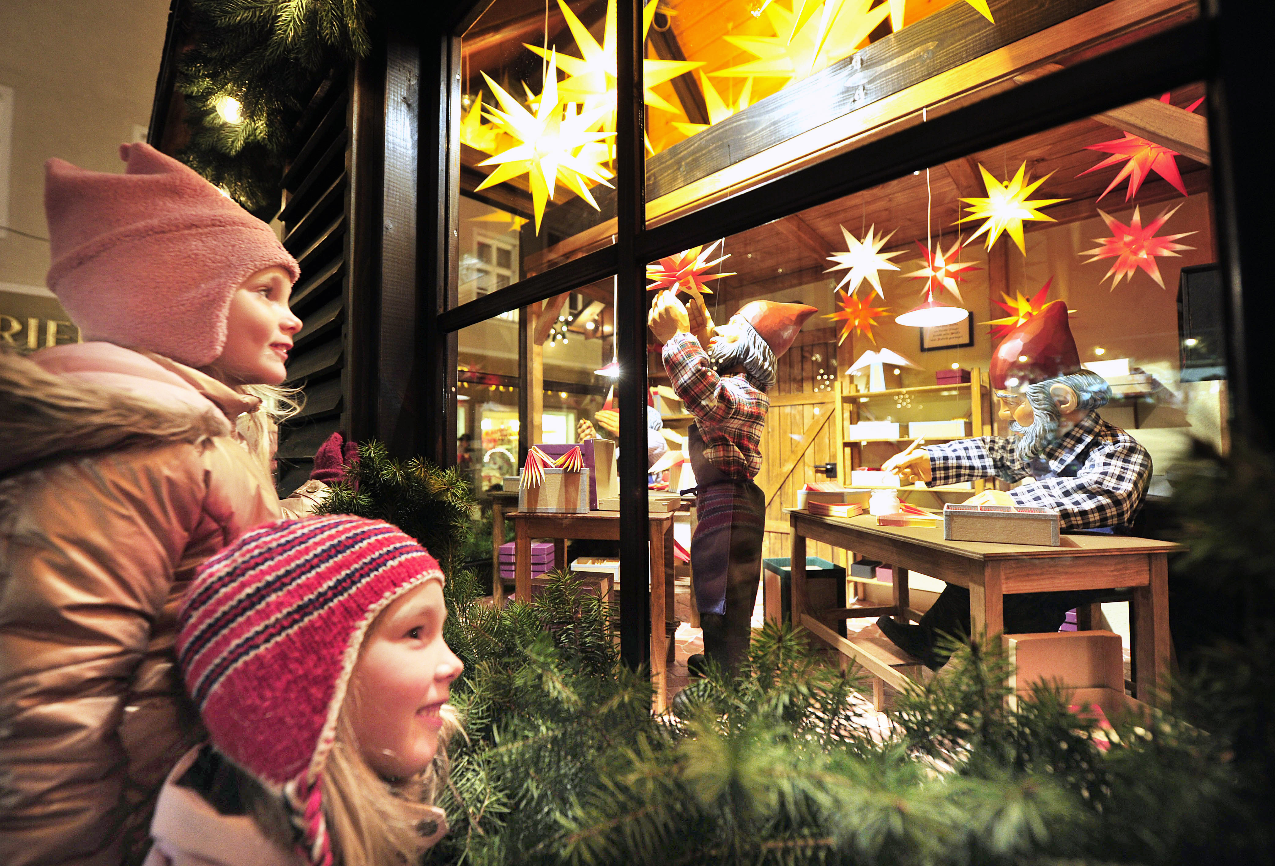 Anschieben der Weihnachtspyramide in Annaberg - IGE Erlebnisreisen | Wolfgang Schmidt                                      