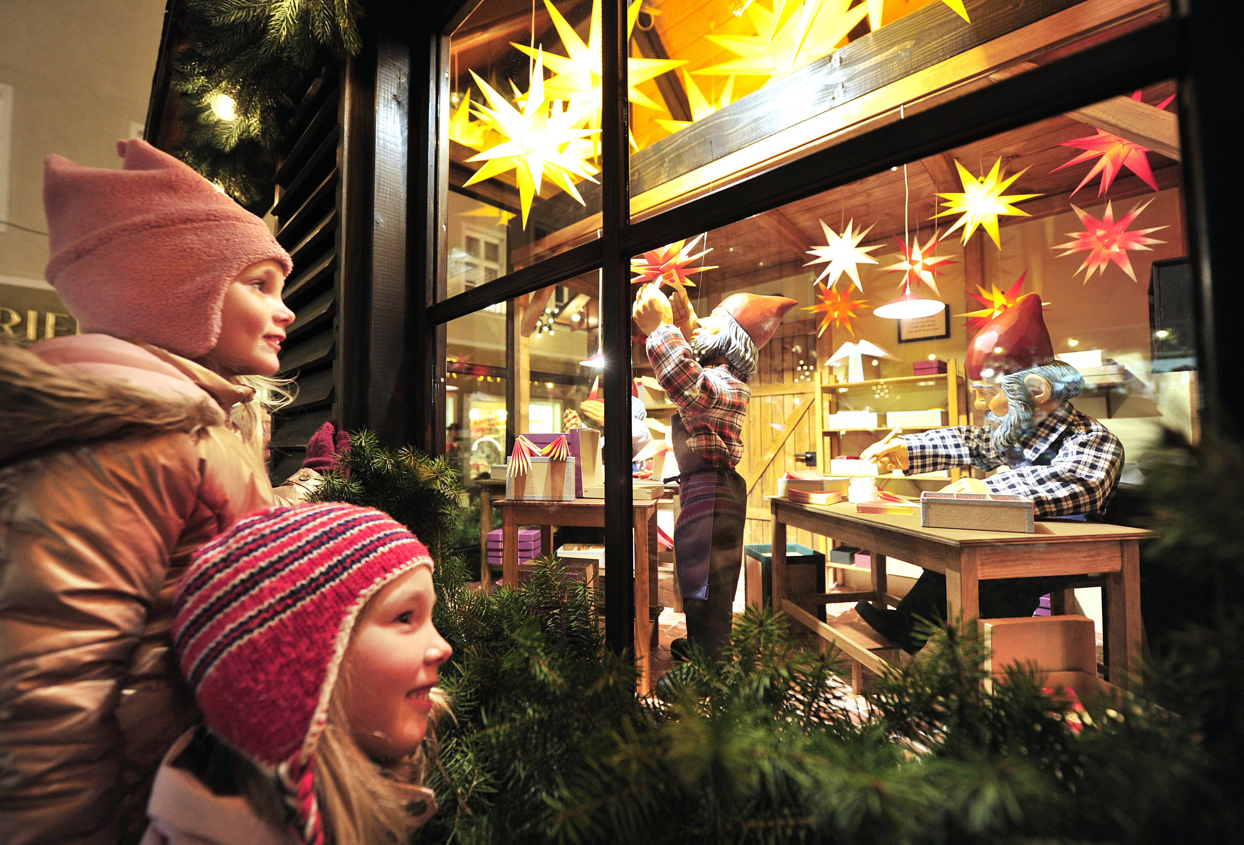 Anschieben der Weihnachtspyramide in Annaberg - IGE Erlebnisreisen | Wolfgang Schmidt                                      