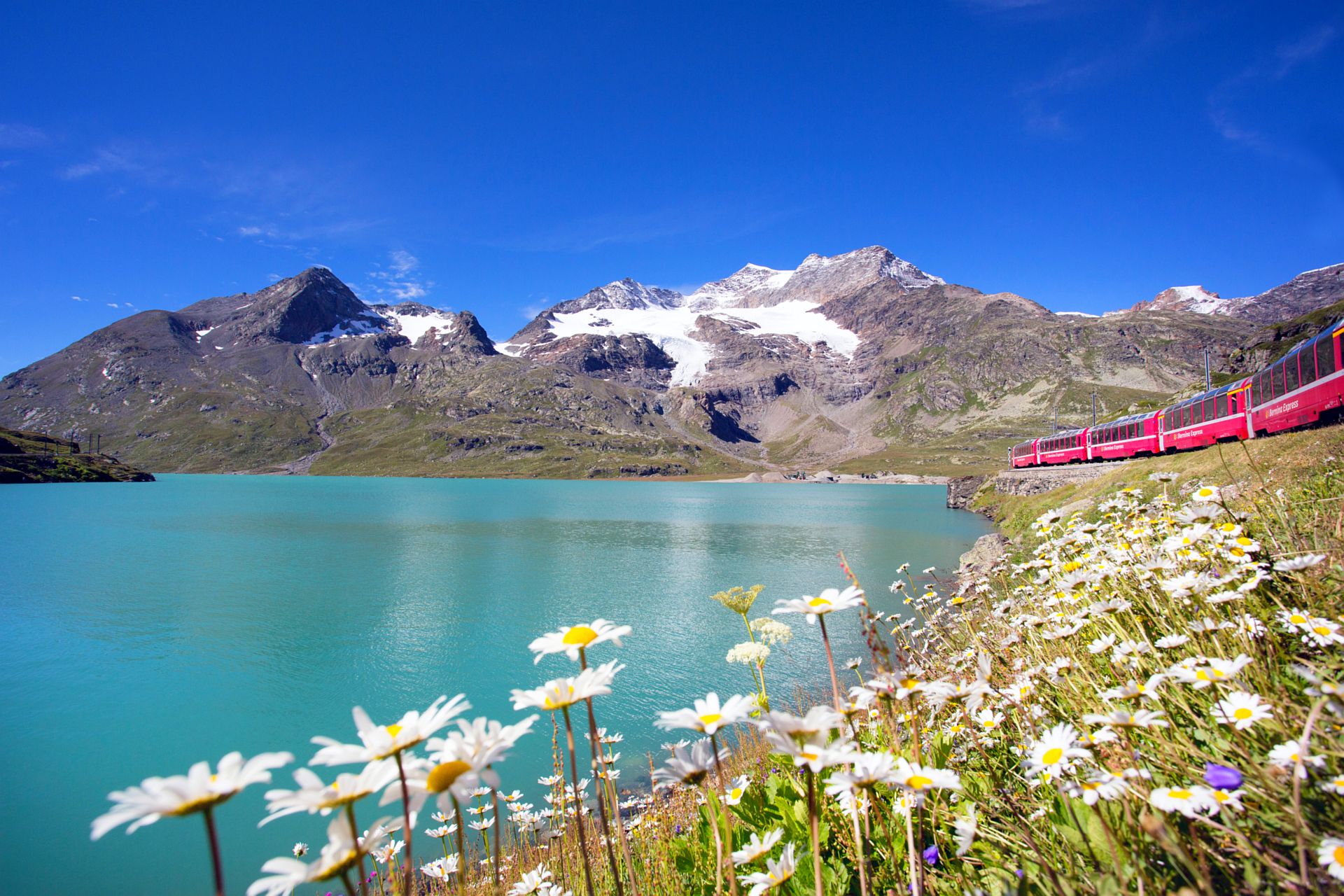 Bernina Express - von den Gletschern zu den Palmen - IGE Erlebnisreisen | Rhtische Bahn / Christoph Benz