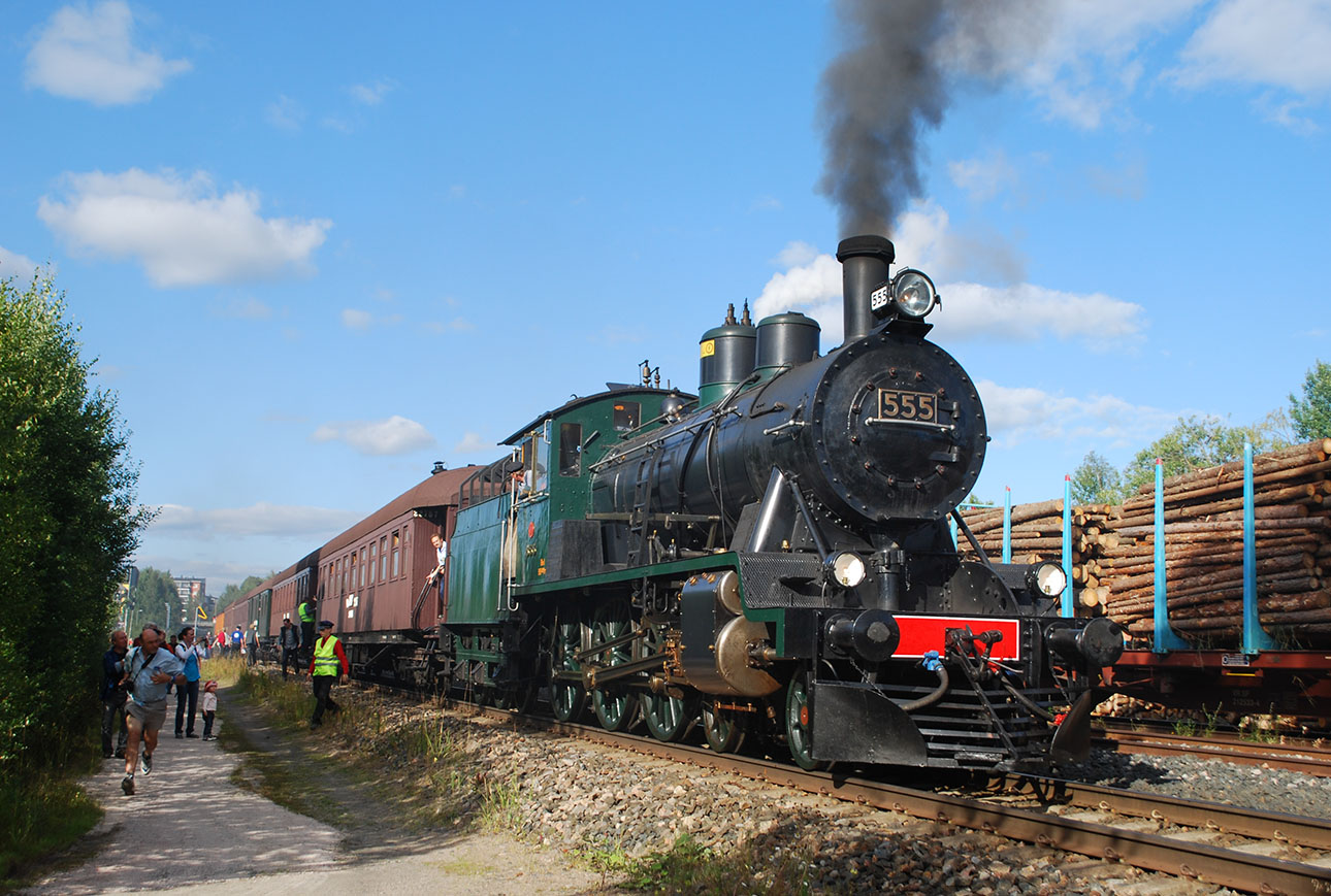 Einzigartige Bahnreise durch Finnland mit einer Dampfzugfahrt und einer Sonderfahrt im historischen blauen Dm7-Triebwagen. Bahnreise, Eisenbahnreise, Zugreise, Finnland, Bahntouristik, Eisenbahnexpterten | IGE  - IGE Erlebnisreisen | 
