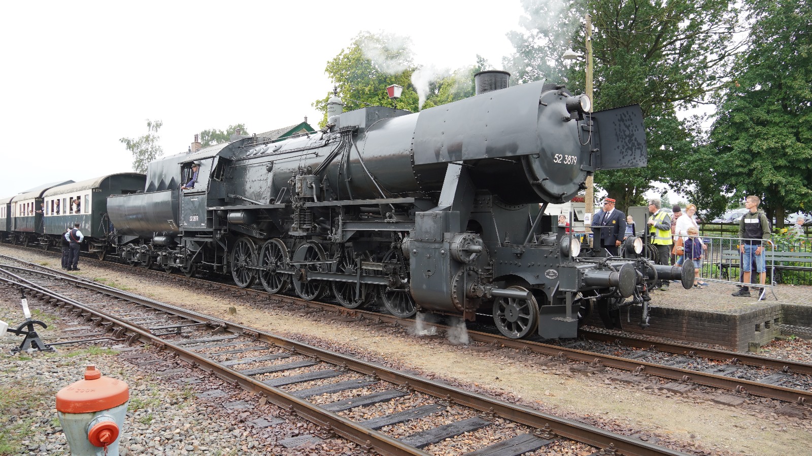 Nostalgische Schienenkreuzfahrt mit dem Triebwagen Jaap. Auergewhnlichen Dampf-Museumszgen sowie das Dampffestival Terug naar Toen  Zurck nach Damals IGE. Triebwagensonderfahrt, Bahnreise, Zugreise, Eisenbahnreise | IGE - IGE Erlebnisreisen | 