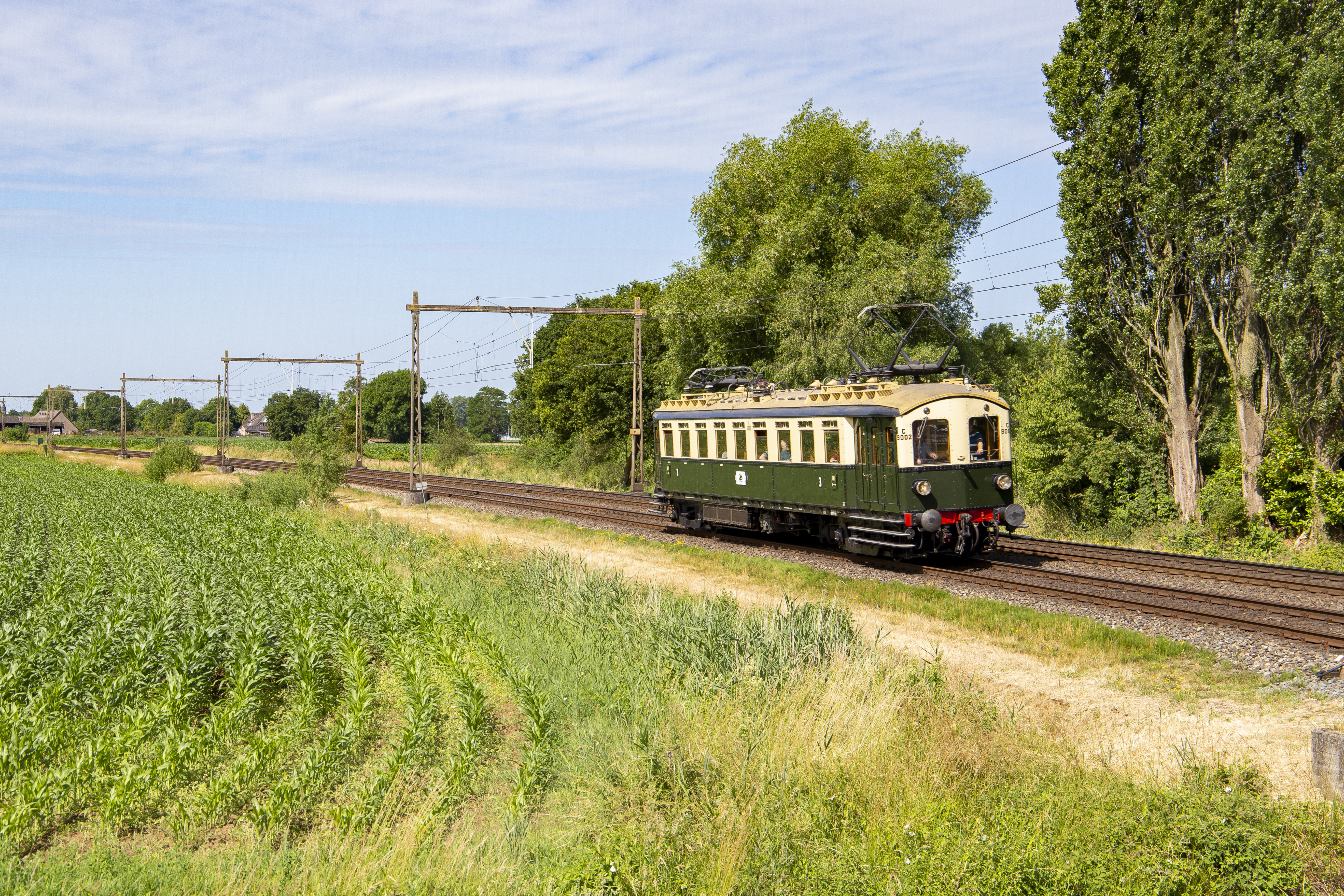 Nostalgische Schienenkreuzfahrt mit dem Triebwagen Jaap. Auergewhnlichen Dampf-Museumszgen sowie das Dampffestival Terug naar Toen  Zurck nach Damals IGE. Triebwagensonderfahrt, Bahnreise, Zugreise, Eisenbahnreise | IGE - IGE Erlebnisreisen