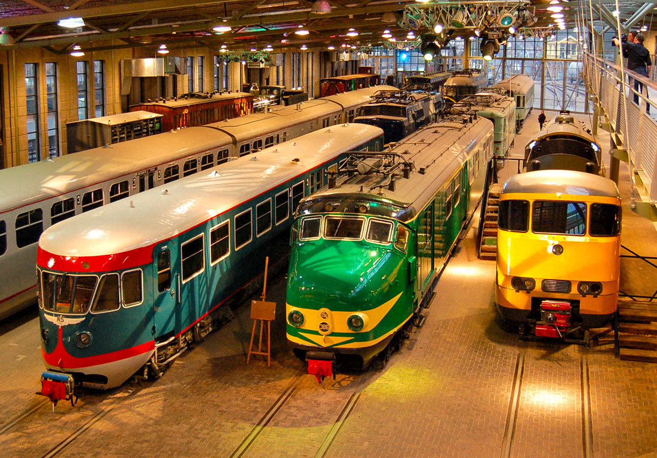 Nostalgische Schienenkreuzfahrt mit dem Triebwagen Jaap. Auergewhnlichen Dampf-Museumszgen sowie das Dampffestival Terug naar Toen  Zurck nach Damals IGE. Triebwagensonderfahrt, Bahnreise, Zugreise, Eisenbahnreise | IGE - IGE Erlebnisreisen | 