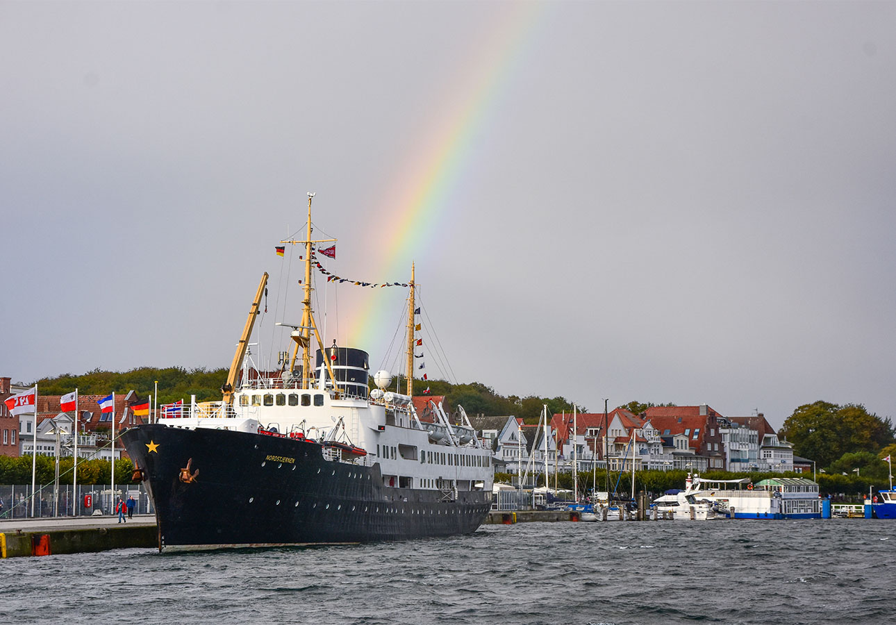 Nordstjernen, Seereise, Postschiffreise, Hurtigruten | IGE - IGE Erlebnisreisen | (c) Markus Endt